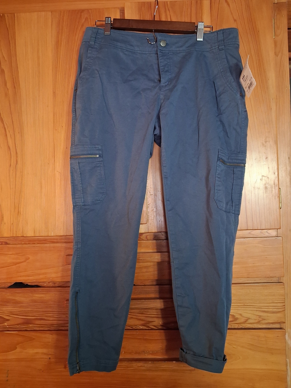 Athleta Cropped Boulder Cargo Ankle Pants in Slate Blue